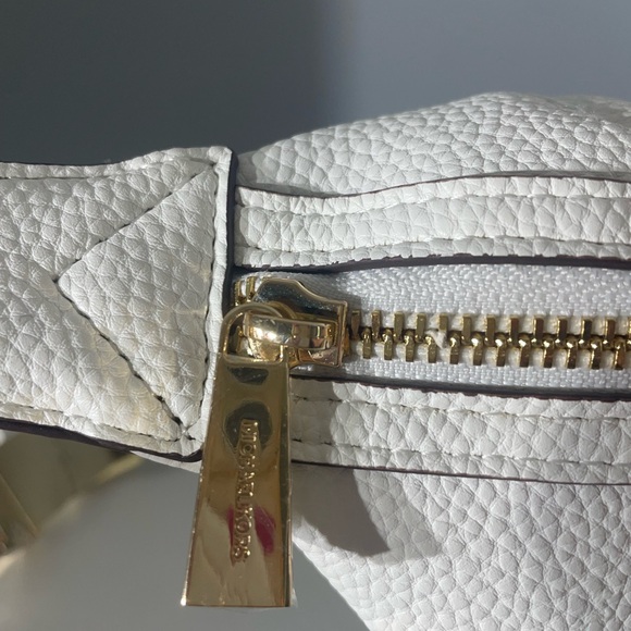 NWT Michael Kors Soft BeltBag - Picture 4 of 9